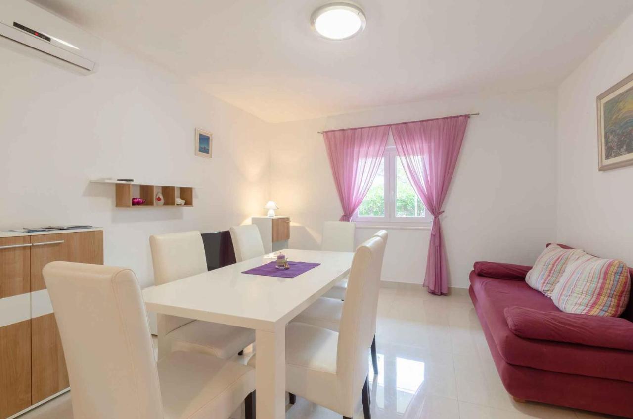 Holiday Home In Blato Insel Korcula 6411 プリグラディサ エクステリア 写真