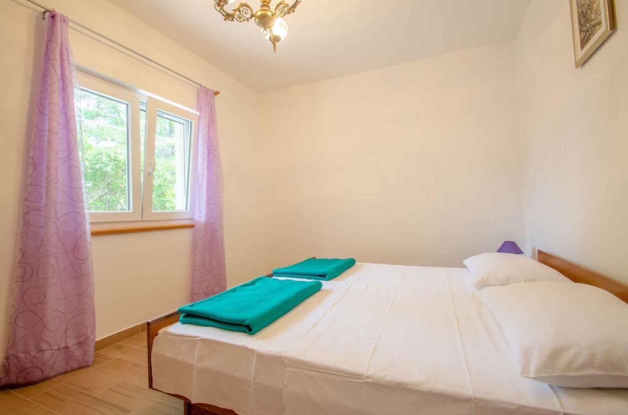 Holiday Home In Blato Insel Korcula 6411 プリグラディサ エクステリア 写真