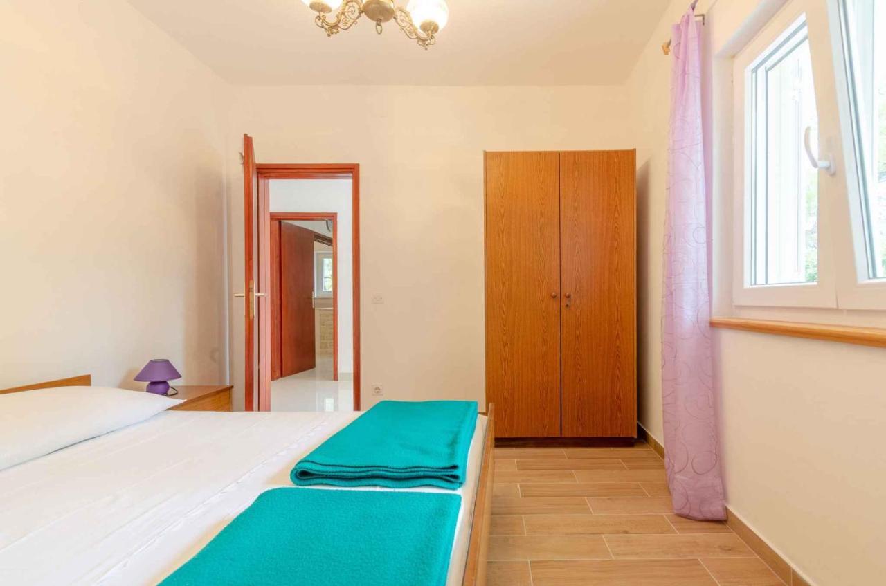 Holiday Home In Blato Insel Korcula 6411 プリグラディサ エクステリア 写真