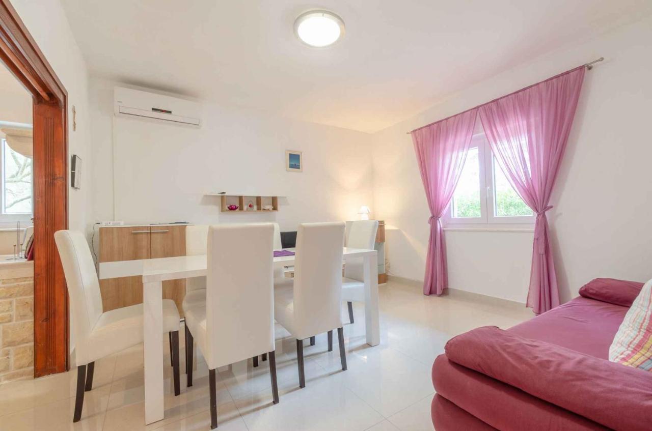 Holiday Home In Blato Insel Korcula 6411 プリグラディサ エクステリア 写真