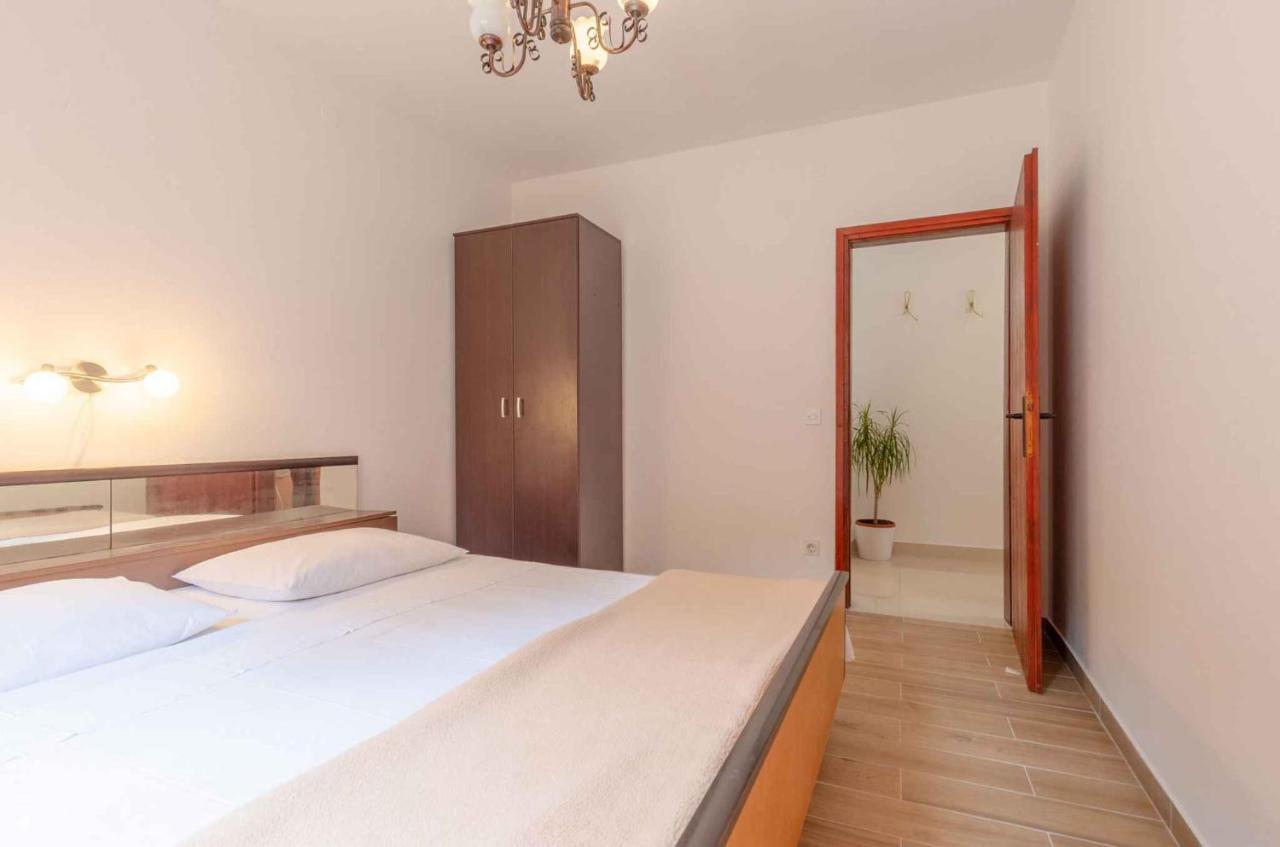 Holiday Home In Blato Insel Korcula 6411 プリグラディサ エクステリア 写真